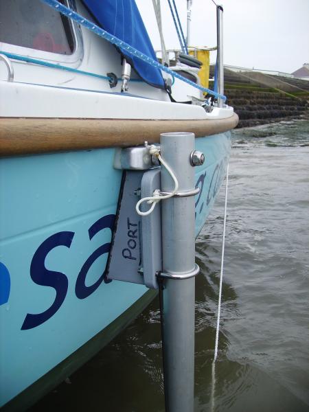 20090724_Legs_InSituCloseup_JonnyMoore